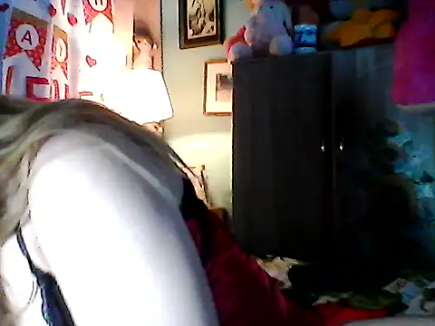 Snapshot of Miss_Heart chatting on November 2025 08:46:02 AM Miss Heart online show from November 2025 08:46:02 AM