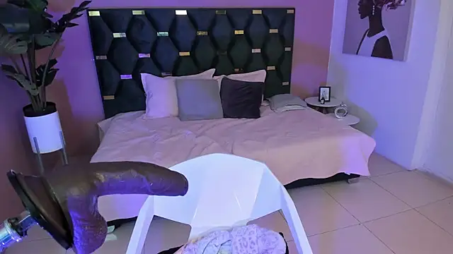 Snapshot of Micki__ chatting on October 2025 11:55:01 AM Micki online show from October 2025 11:55:01 AM