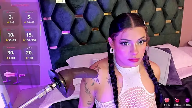 Snapshot of Micki__ chatting on October 2025 11:39:02 AM Micki online show from October 2025 11:39:02 AM