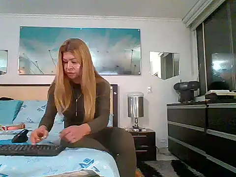 Mirianzapata 1 online show from October 2025 06:47:01 AM