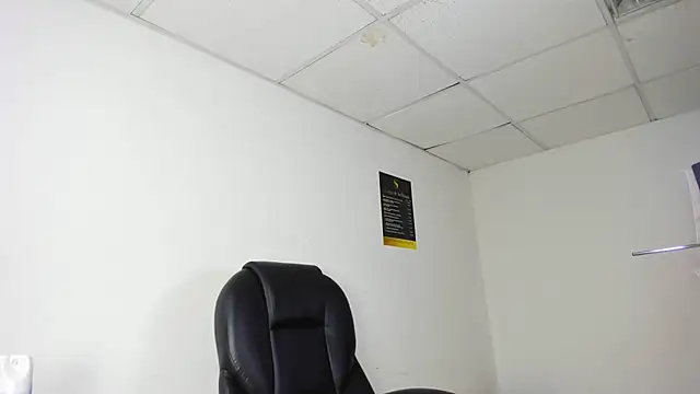 Aisha hotts777 online show from December 2025 03:48:01 AM