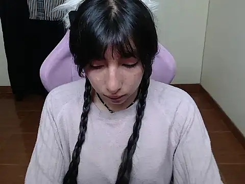 Snapshot of ScarlettShirahoshi chatting on November 2025 06:32:01 PM ScarlettShirahoshi online show from November 2025 06:32:01 PM