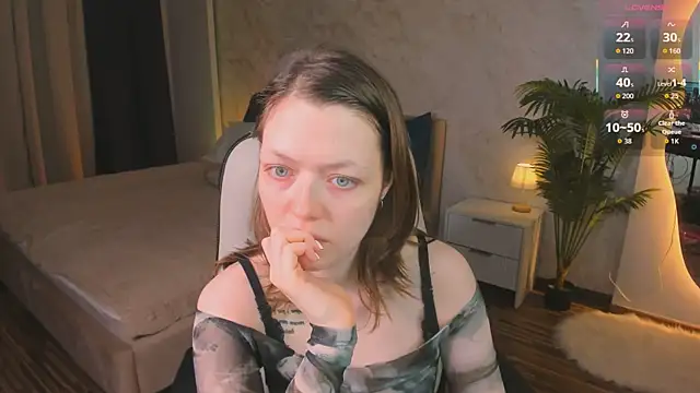 Lunar Lily online show from September 2025 05:31:02 AM