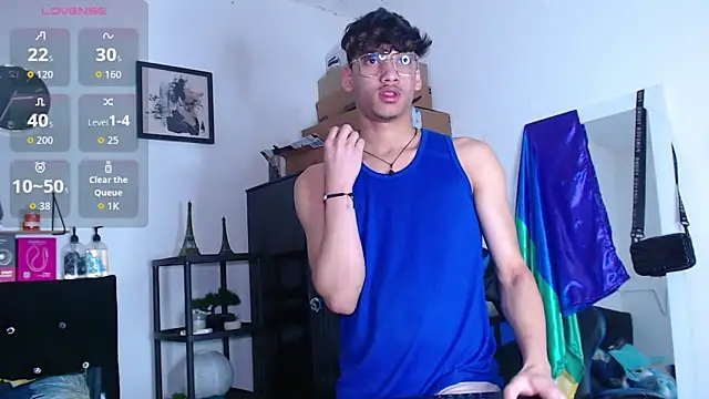 Snapshot of Gael_Jones chatting on September 2025 03:22:01 AM Gael Jones online show from September 2025 03:22:01 AM