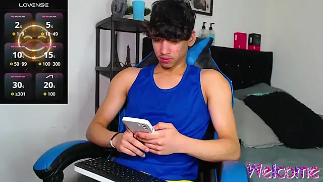 Snapshot of Gael_Jones chatting on November 2025 11:25:01 PM Gael Jones online show from November 2025 11:25:01 PM