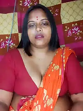 Snapshot of Hot-Show2 chatting on October 2025 05:31:01 PM Hot-Show2 online show from October 2025 05:31:01 PM