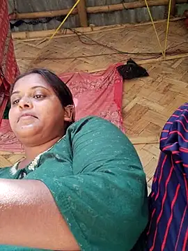 Snapshot of Hot-Show2 chatting on October 2025 07:01:01 AM Hot-Show2 online show from October 2025 07:01:01 AM