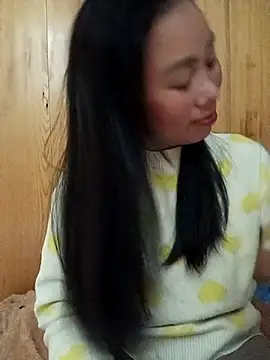 LyyChac online show from December 2025 11:48:01 AM