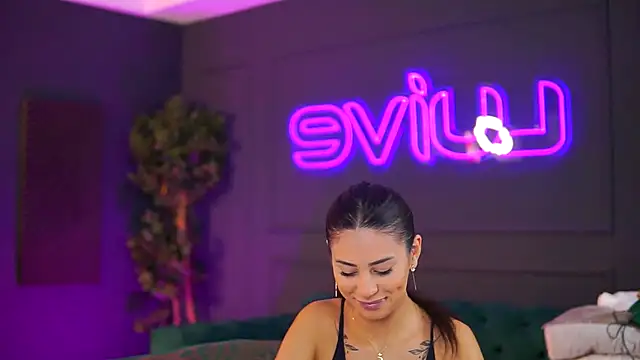 SiennaRuh online show from November 2025 11:14:01 AM