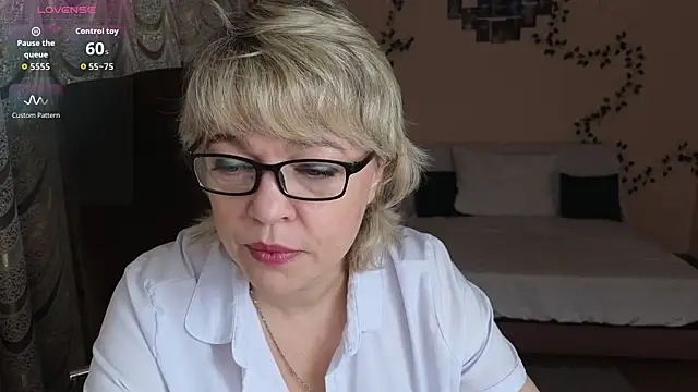 Rosette Pricky online show from November 2025 01:14:02 PM