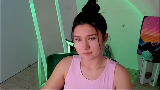 Snapshot of Sandra_Curly chatting on December 2025 08:15:01 PM Sandra Curly online show from December 2025 08:15:01 PM