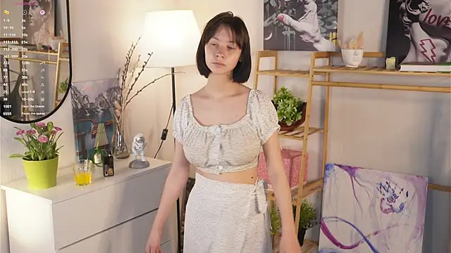 Snapshot of SuzanneHowse chatting on September 2025 04:47:01 AM SuzanneHowse online show from September 2025 04:47:01 AM