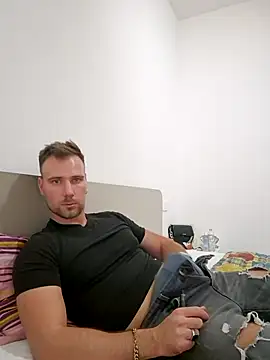 mrlyuis online show from September 2025 07:26:01 PM