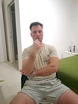 mrlyuis online show from February 2026 11:03:01 PM