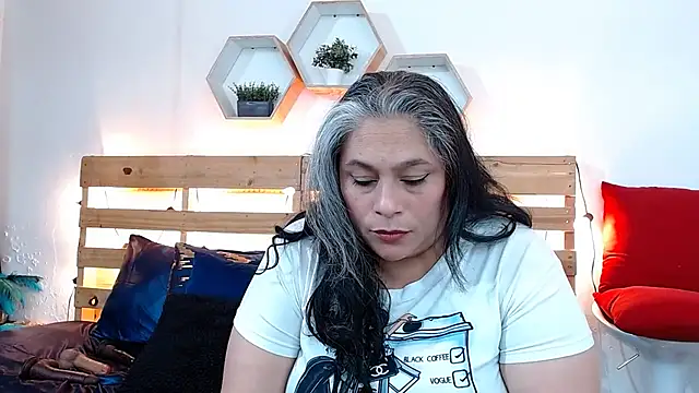 Snapshot of sheila_reeves2772 chatting on October 2025 05:53:02 PM sheila reeves2772 online show from October 2025 05:53:02 PM