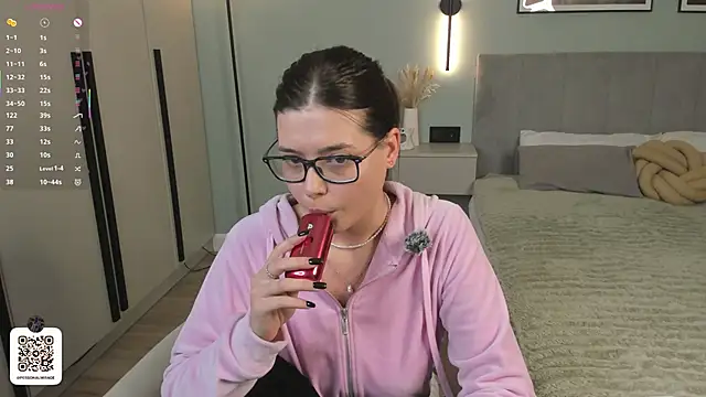 Snapshot of LubaStadt chatting on November 2025 07:04:02 PM LubaStadt online show from November 2025 07:04:02 PM