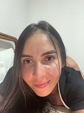 Snapshot of Scarlett05 chatting on November 2025 01:22:01 AM Scarlett05 online show from November 2025 01:22:01 AM