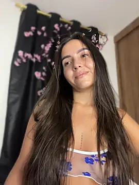 Snapshot of Scarlett05 chatting on July 2026 01:33:01 AM Scarlett05 online show from July 2026 01:33:01 AM