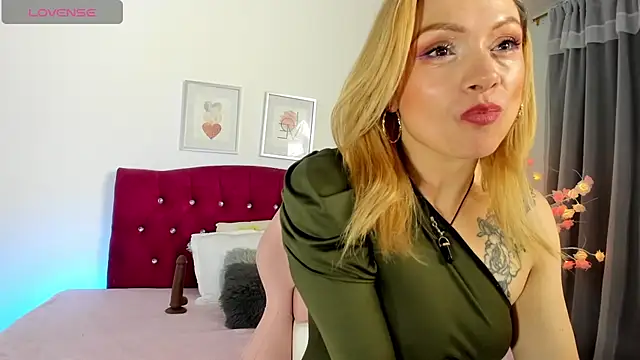 scarlett blake11 online show from October 2025 04:00:02 AM