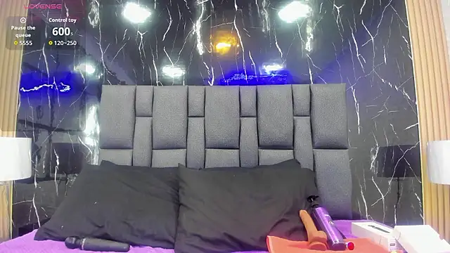 BustyGlow online show from January 2026 10:20:01 AM