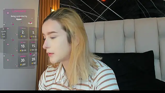 kristal joi dl online show from November 2025 12:26:01 PM