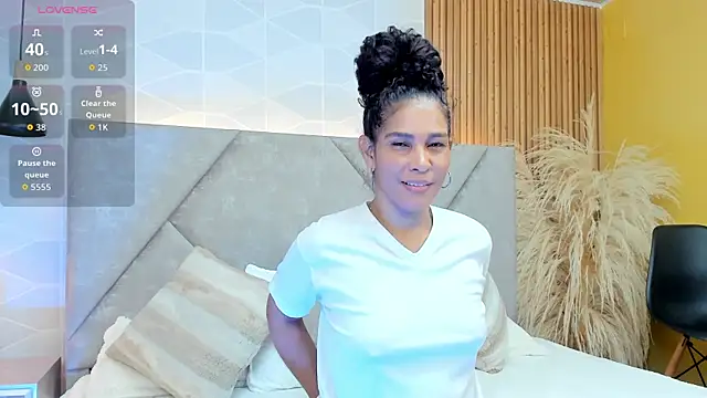 Brunnette Sensation online show from February 2026 06:41:02 PM