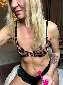 Snapshot of Bellissa_ chatting on December 2025 01:49:01 PM Bellissa online show from December 2025 01:49:01 PM