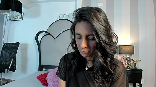 Snapshot of MiaAmore_ chatting on July 2026 06:21:02 PM MiaAmore online show from July 2026 06:21:02 PM