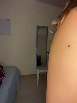 destiny69col online show from November 2025 01:40:01 AM