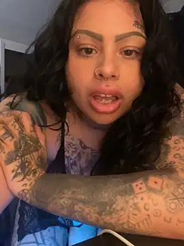 Snapshot of chicanachic13 chatting on November 2025 02:55:02 AM chicanachic13 online show from November 2025 02:55:02 AM