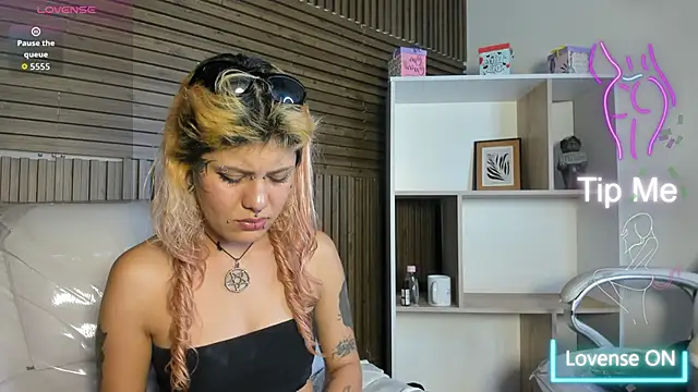 Snapshot of MistressMariam_ chatting on November 2025 09:08:01 PM MistressMariam online show from November 2025 09:08:01 PM