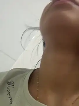 Snapshot of Victoria_alson chatting on October 2025 03:02:01 PM Victoria alson online show from October 2025 03:02:01 PM