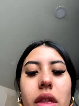 Snapshot of Victoria_alson chatting on October 2025 02:35:02 PM Victoria alson online show from October 2025 02:35:02 PM