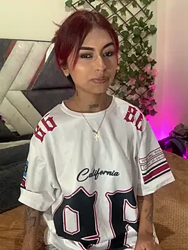 Snapshot of Dirty_isabella18 chatting on December 2025 08:05:02 PM Dirty isabella18 online show from December 2025 08:05:02 PM