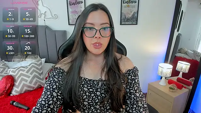 Snapshot of amaia_monet chatting on February 2026 06:58:02 PM amaia monet online show from February 2026 06:58:02 PM