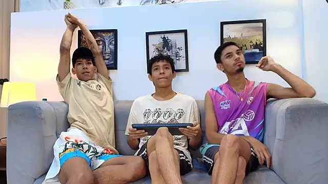 BEAUTY BOYS1 online show from April 2026 01:31:01 PM