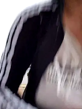 Snapshot of KamillaSpencer chatting on February 2026 12:15:01 PM KamillaSpencer online show from February 2026 12:15:01 PM