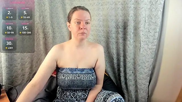 MiaLores online show from January 2026 02:41:01 PM