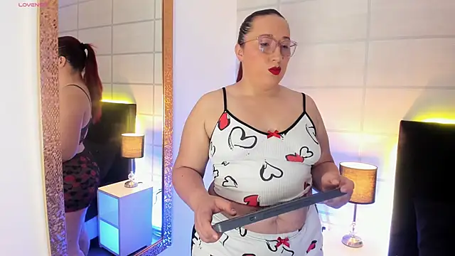 fieryluciana online show from September 2025 03:44:01 AM