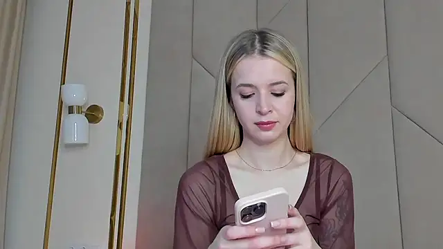 Snapshot of Touch_me chatting on January 2026 05:15:01 PM Touch me online show from January 2026 05:15:01 PM