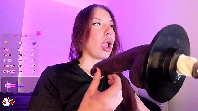 Snapshot of moniklinx chatting on December 2025 10:47:01 PM moniklinx online show from December 2025 10:47:01 PM