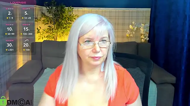 Snapshot of Hella_Fabel chatting on May 2026 01:34:02 AM Hella Fabel online show from May 2026 01:34:02 AM