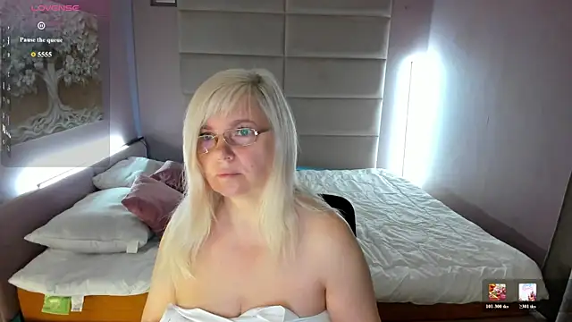 Hella Fabel online show from July 2026 01:03:01 AM