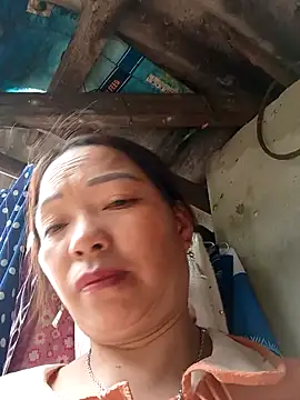 Snapshot of _Helala_ chatting on September 2025 08:25:02 AM Helala online show from September 2025 08:25:02 AM