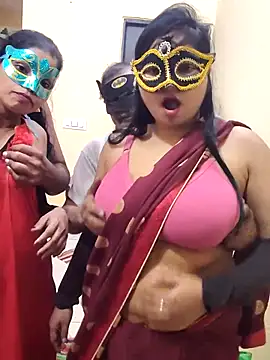 Hot modal online show from December 2025 05:18:02 PM