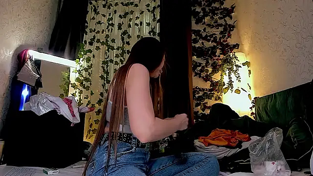 Snapshot of Kimberly_Wolker chatting on November 2025 04:29:02 PM Kimberly Wolker online show from November 2025 04:29:02 PM