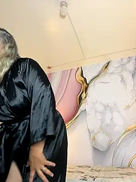 Snapshot of Lucy_Milf_474 chatting on October 2025 11:55:01 AM Lucy Milf 474 online show from October 2025 11:55:01 AM