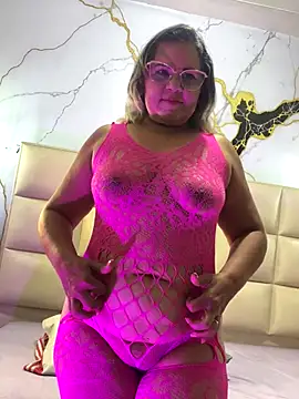 Snapshot of Lucy_Milf_474 chatting on November 2025 12:05:02 PM Lucy Milf 474 online show from November 2025 12:05:02 PM