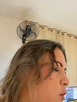 Snapshot of Lucy_Milf_474 chatting on November 2025 11:42:02 AM Lucy Milf 474 online show from November 2025 11:42:02 AM