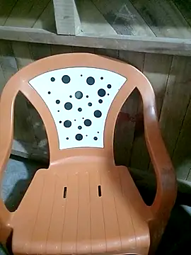 Surrilove online show from April 2026 02:00:02 PM